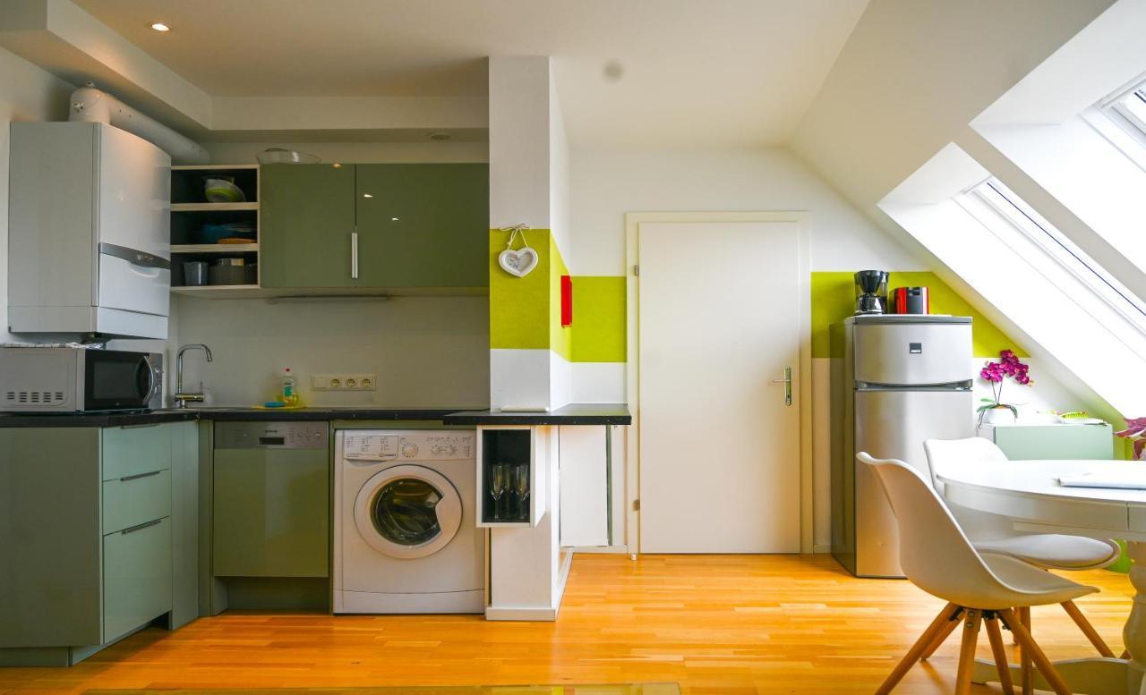 Bright Duplex Danube Canal Apartamento